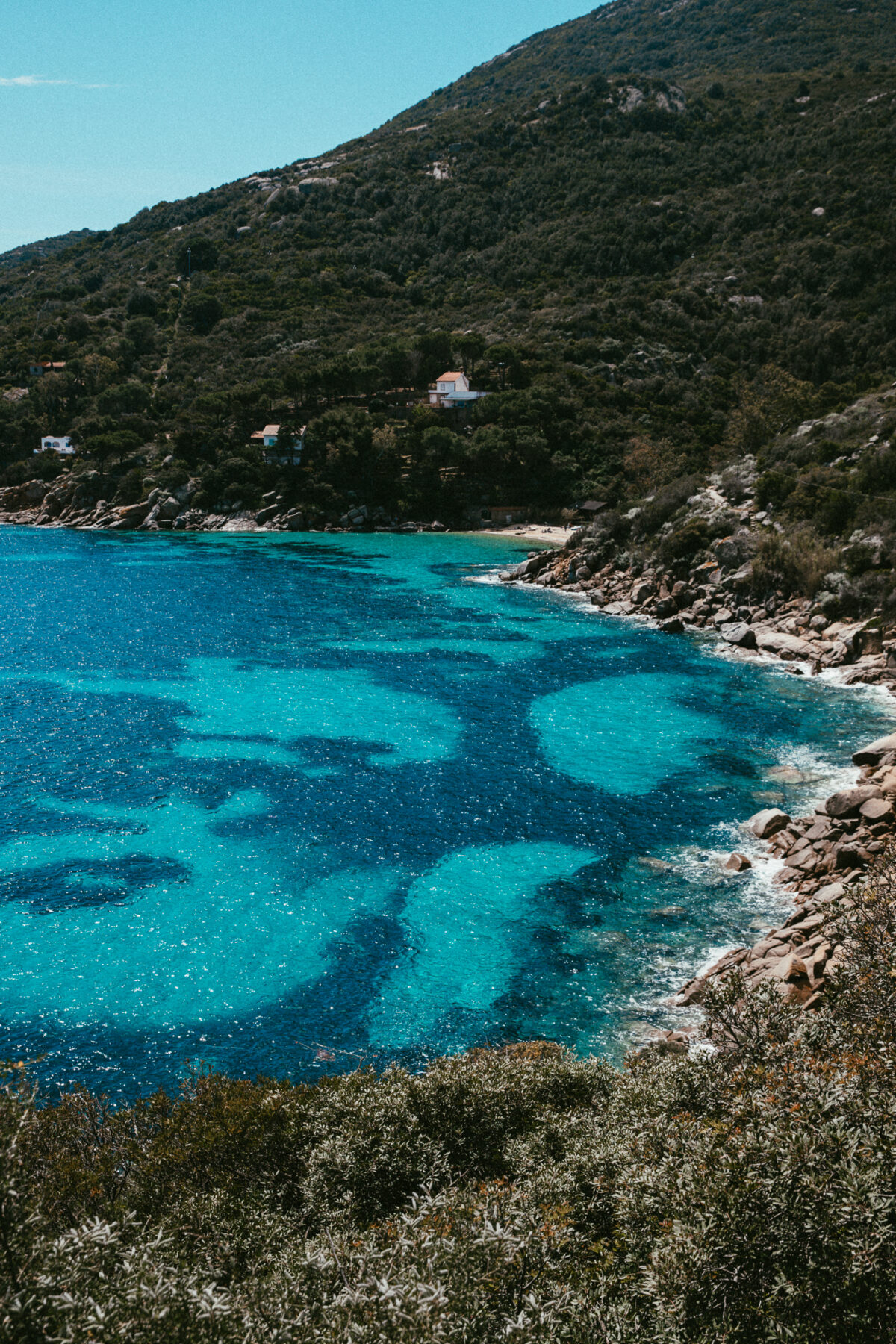 Plage le Caldane île du Giglio Toscane