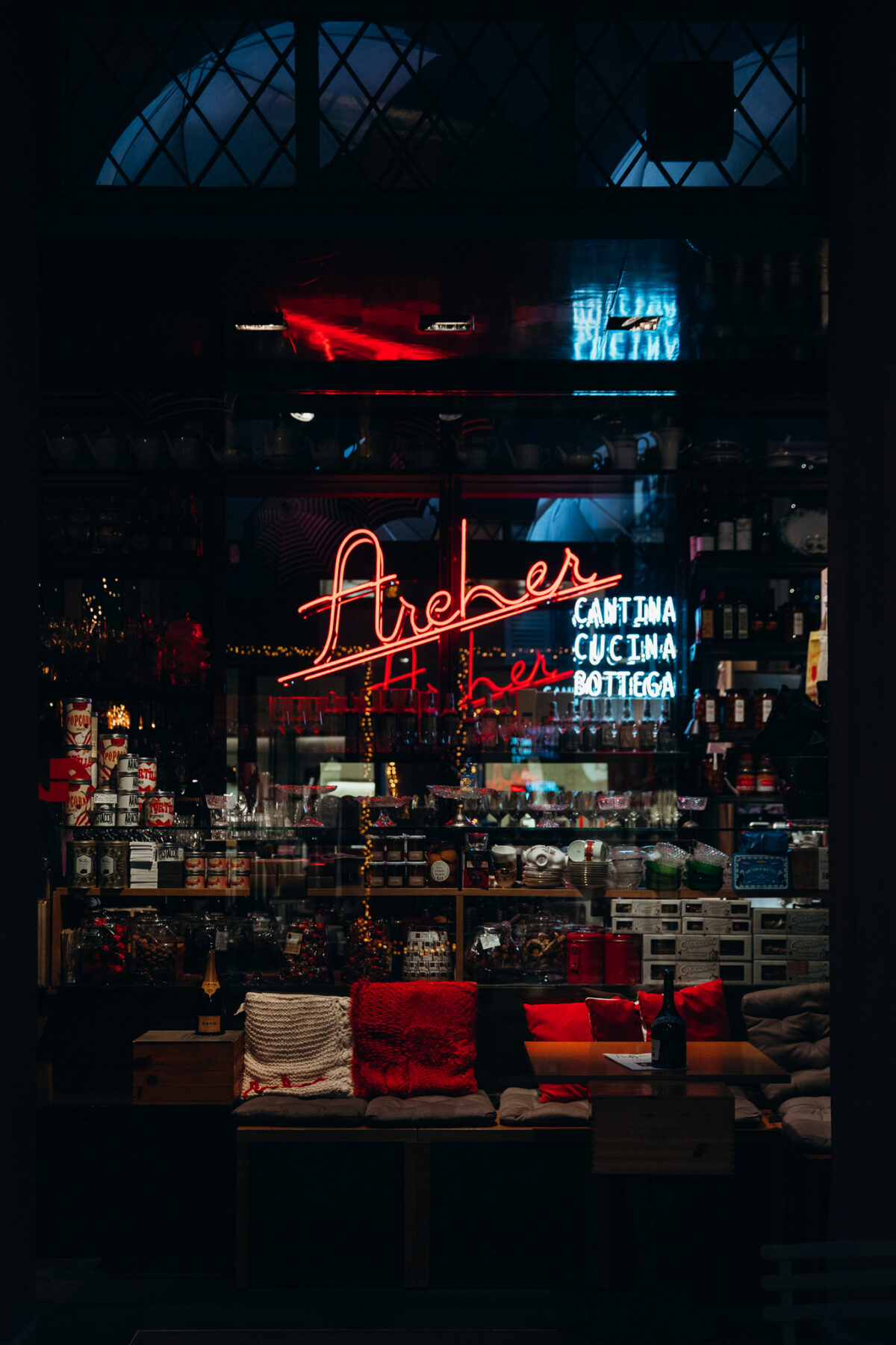 Archer manger à Modène